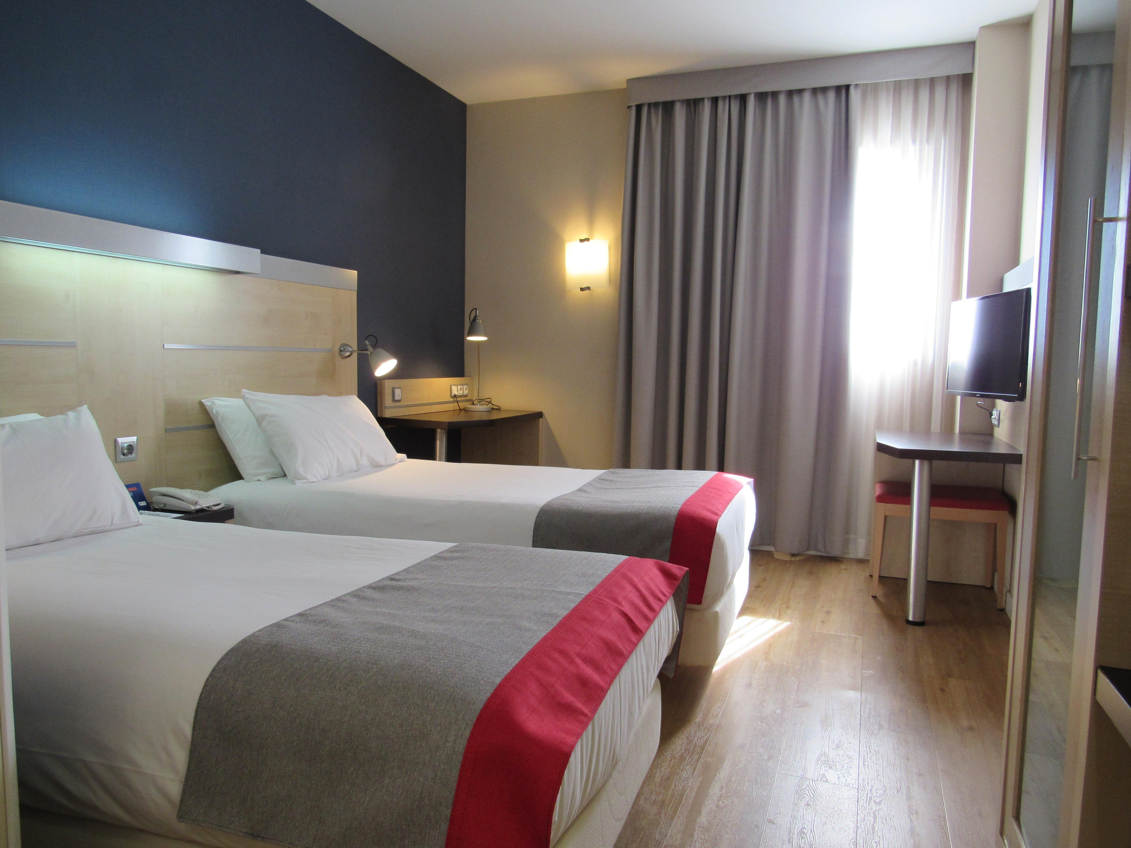 Holiday Inn Express Malaga Airport By Ihg Ngoại thất bức ảnh
