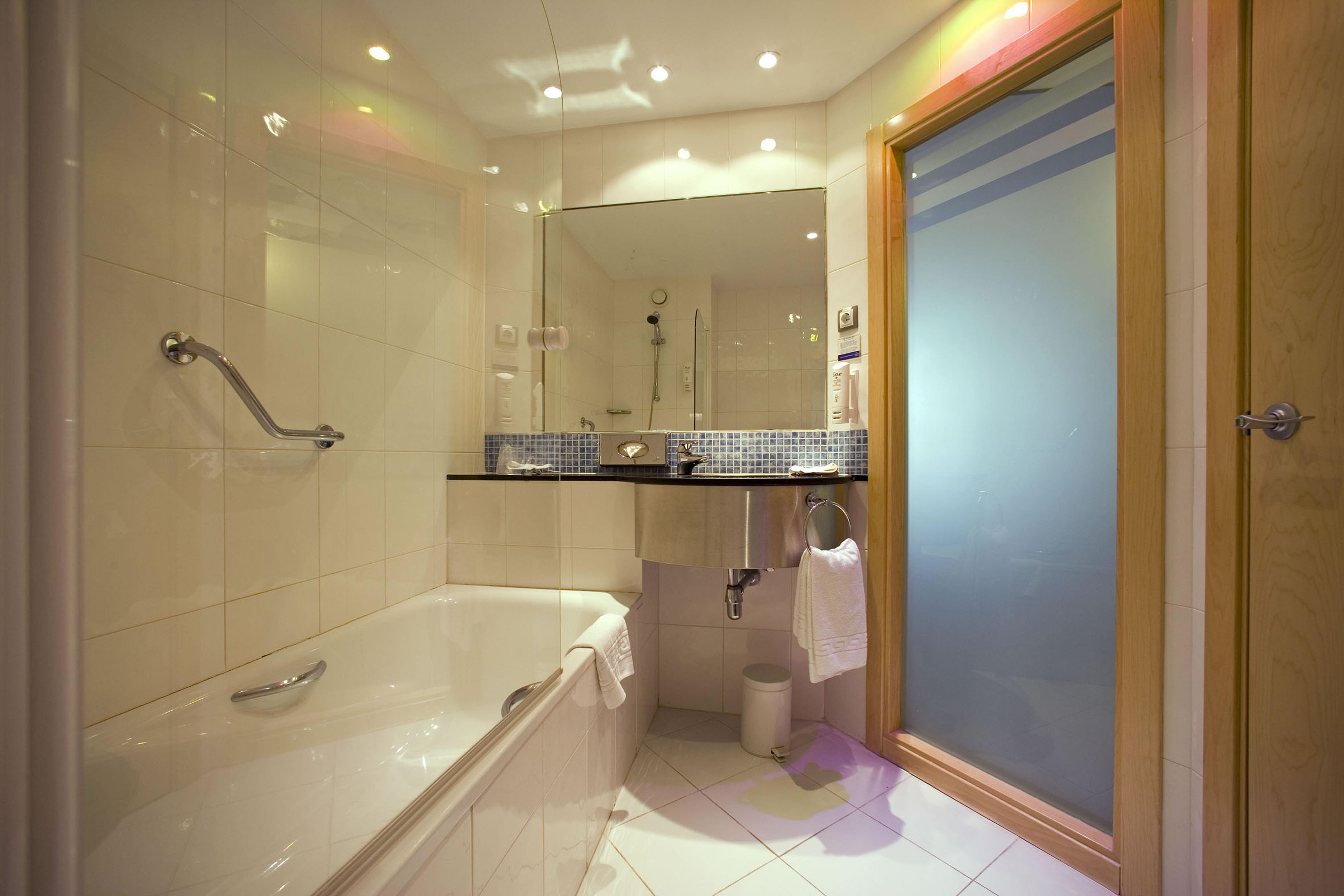 Holiday Inn Express Malaga Airport By Ihg Phòng bức ảnh