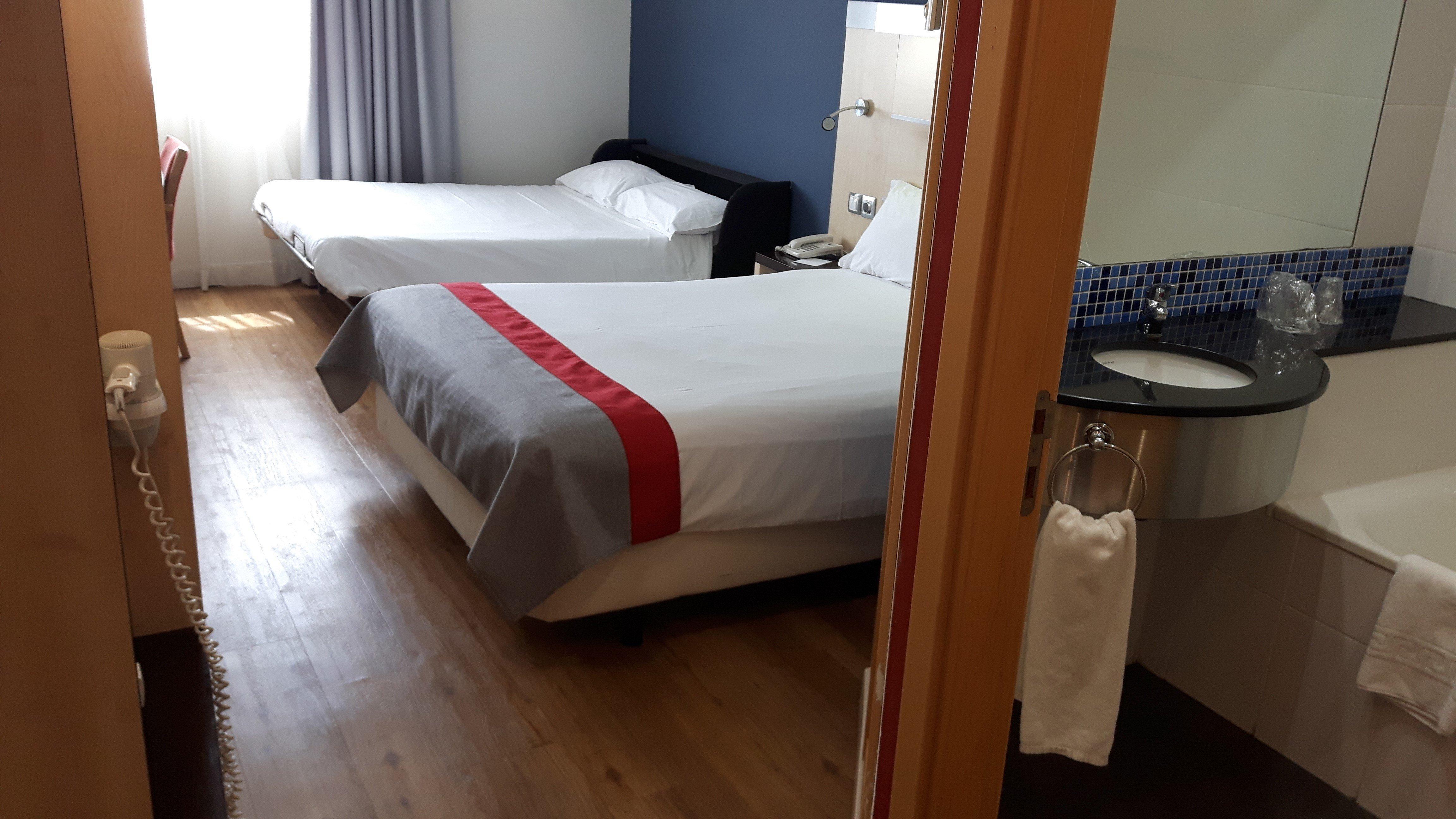 Holiday Inn Express Malaga Airport By Ihg Ngoại thất bức ảnh