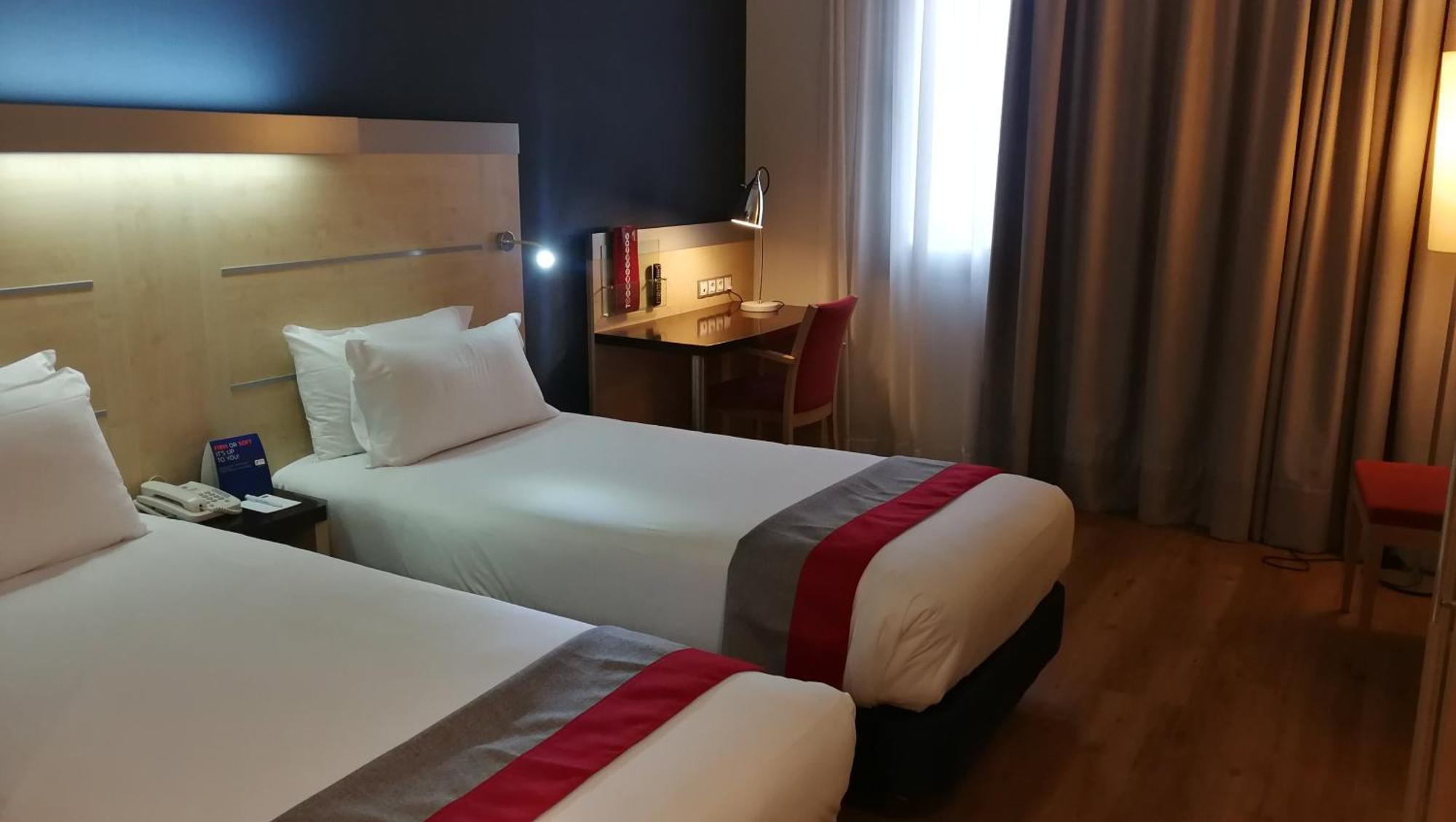Holiday Inn Express Malaga Airport By Ihg Ngoại thất bức ảnh