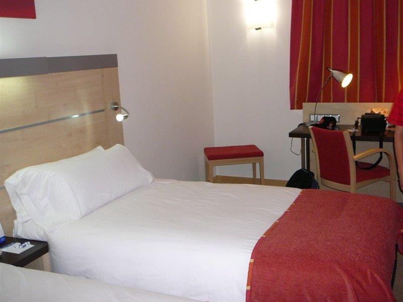Holiday Inn Express Malaga Airport By Ihg Ngoại thất bức ảnh